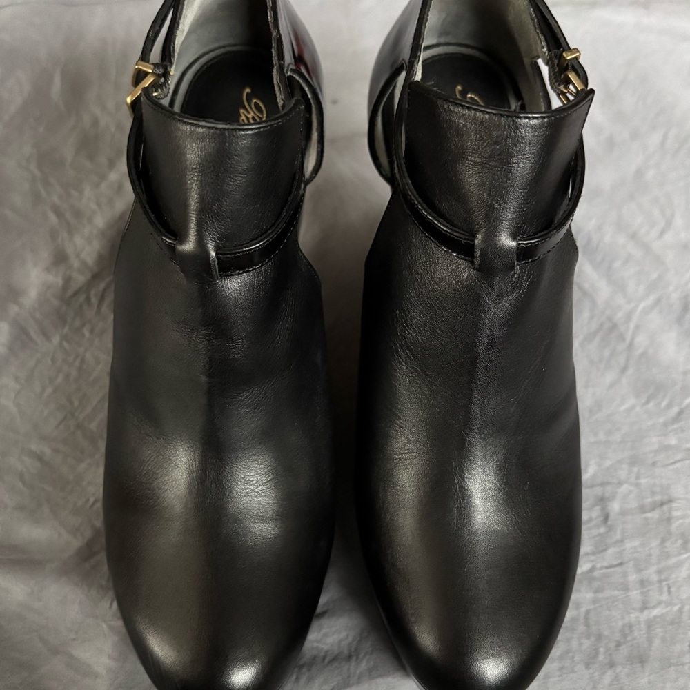 Chic Black Leather Ankle Booties